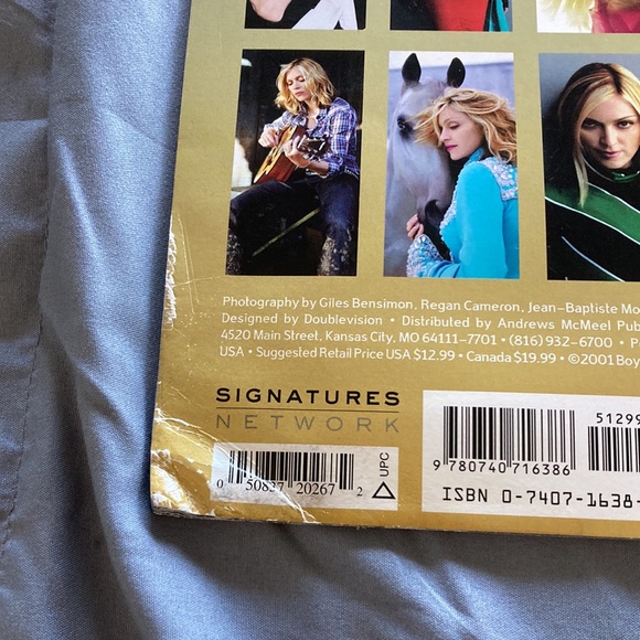 Madonna 2002 Calendar - Picture 6 of 7